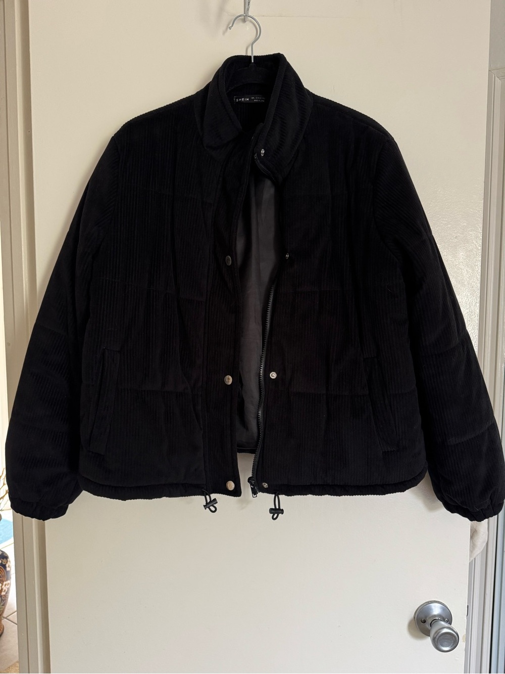 SHEIN Black Corduroy Quilted Puffer Jacket